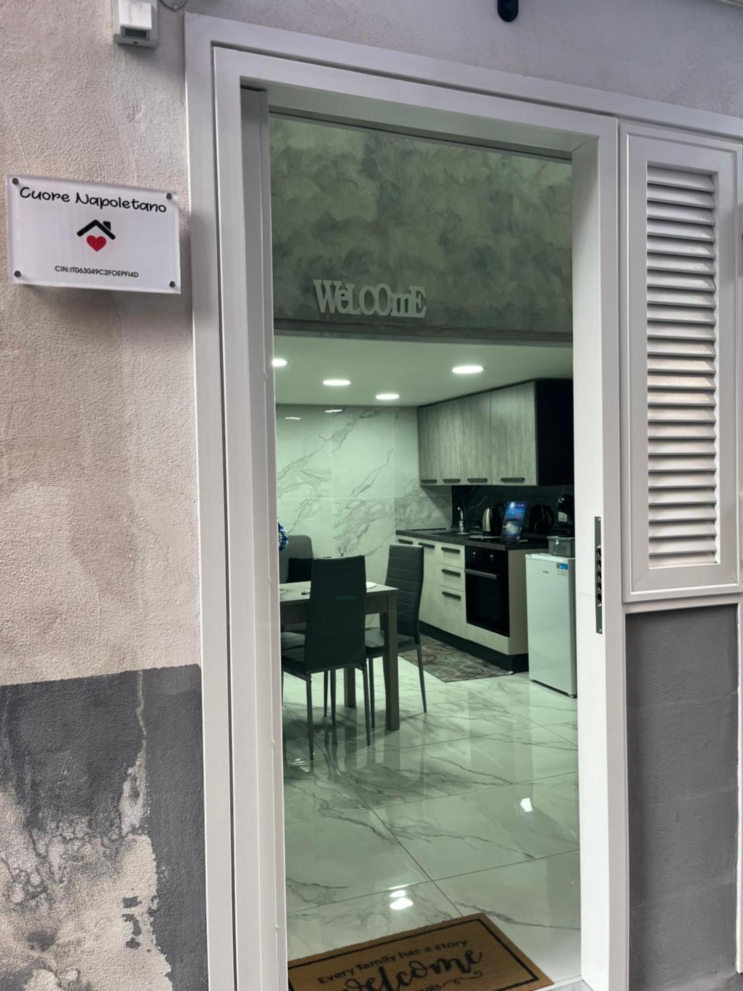 Cuore Napoletano نابولي المظهر الخارجي الصورة